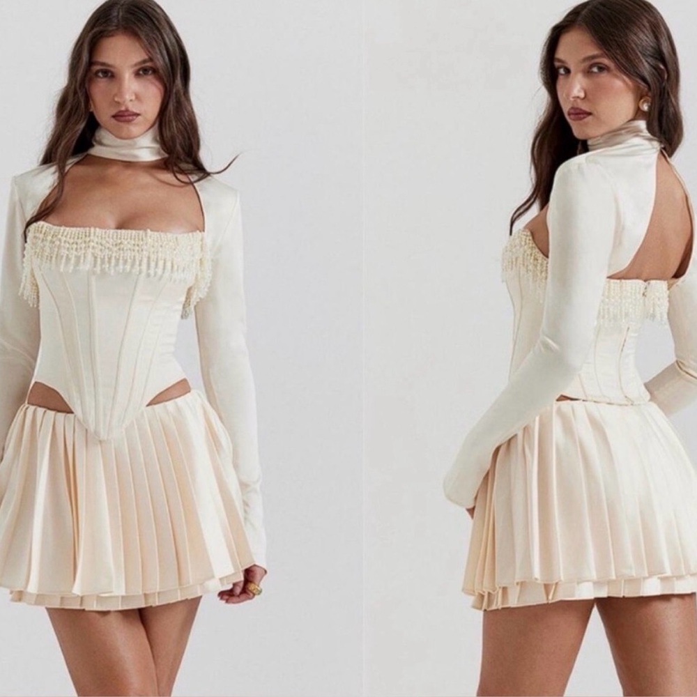 House of CB Aubrie pearl corset top with shrug - NWT - Picture 2 of 4